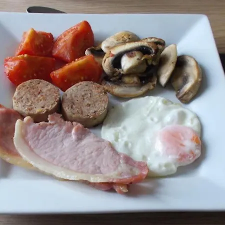 Penarth 4*