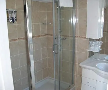 Penarth Bed & Breakfast 4*