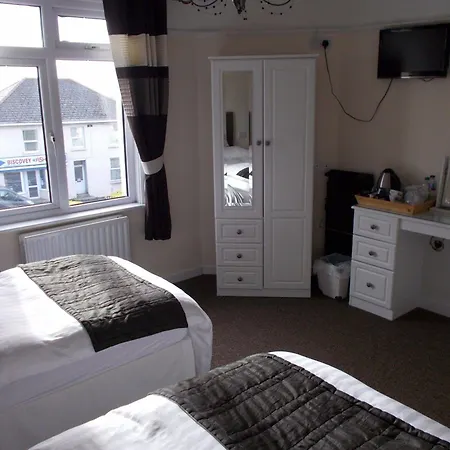 Penarth 4*